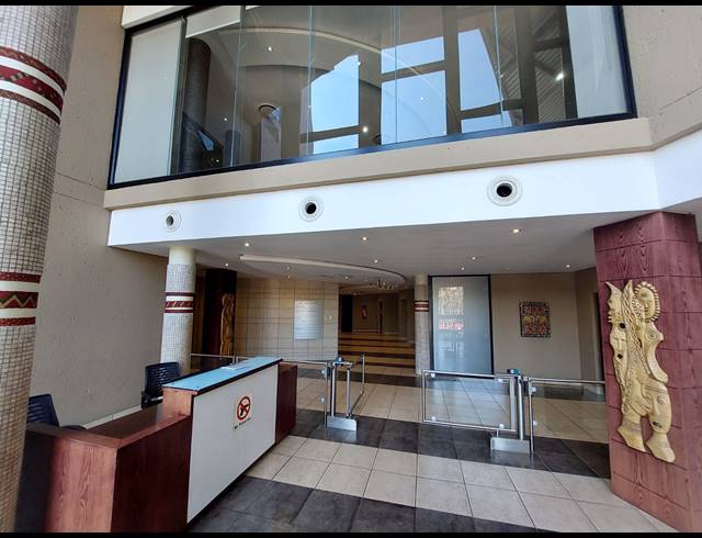 125M² OFFICE TO LET IN BEDFORDVIEW
